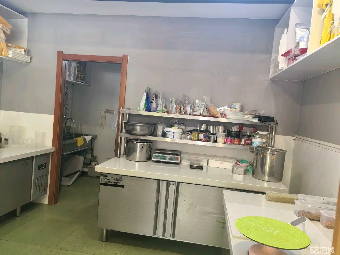 （转让）嘟满满千层蛋糕店经营1年多，有意者可联系